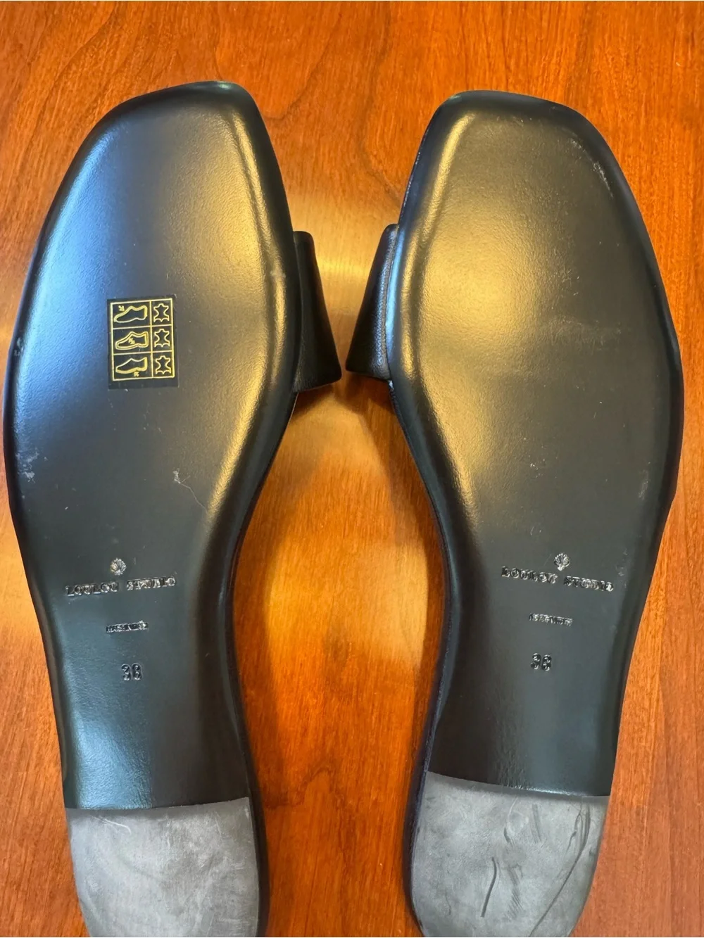 Loulou Studio classic black